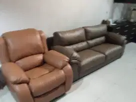 Melayani service sofa