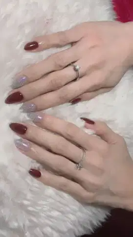 Dicari karyawati yang bisa eyelash, nail art dan rambut