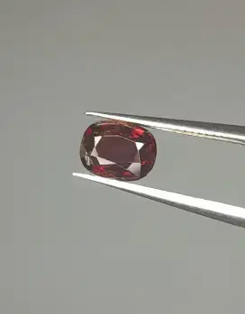 Red Spinel burma (RARE)