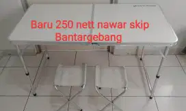 Meja lipat portable