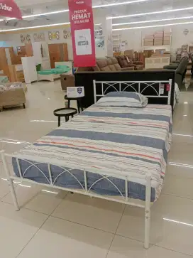 Ranjang besi dan springbed BARU