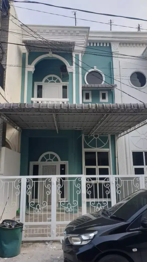 Di jual Rumah strategis komp. golden palace