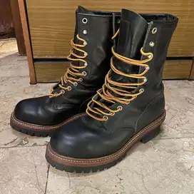 Red wing logger 8210