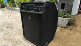 BEHRINGER BXL3000 15inch bass amplifier