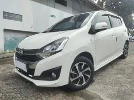 Daihatsu Ayla 1.2 R Bensin-AT 2019 Putih /