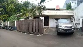 Rumah di simprug jakarta