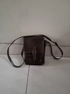 Tas Kulit Kecil Terawat