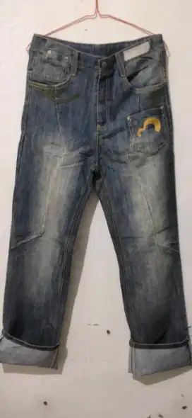 Celana jeans wanita