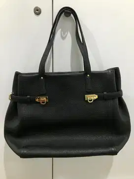 Tas brandnew Salvatore Ferragamo asli