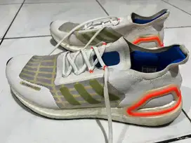 Sepatu Adidas Klasik