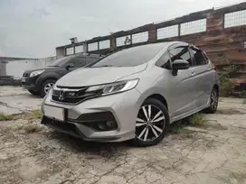 Honda Jazz 1.5 RS Bensin-AT 2017 Abu-Abu /