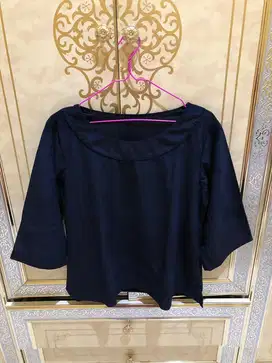 Atasan blouse hitam