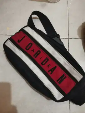 Waistbag Airjordan original rare, mulus jarang pakai. Harga NETT aja