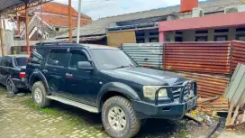 SUV Everest Ford 4X4 Diesel Off road