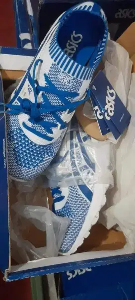 ASICS TIGER Disc 80% Brand New In Box