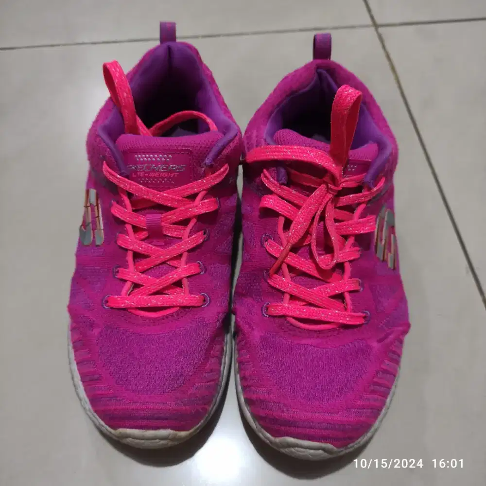 Sepatu Skechers #36 Pink