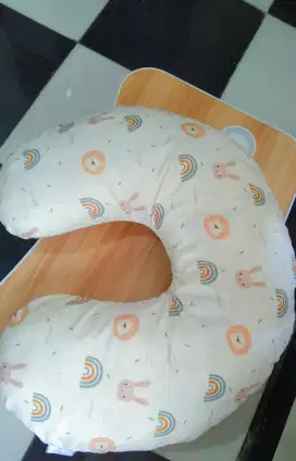 Bantal menyusui Omiland Seperti baru bonus bantal kepala bayi