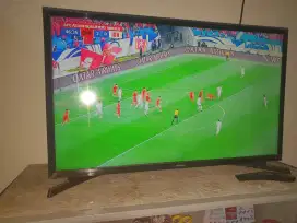 Samsung smart tv 32 inchi