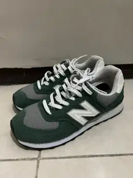 NB 574 nightwatch green