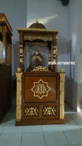 Mimbar masjid khutbah ukir kayu jati