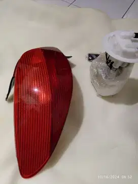 Lampu belakang peugeot 206