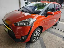 Toyota sienta v at 2017 a/t oranye metic otomatis matic syenta sinta