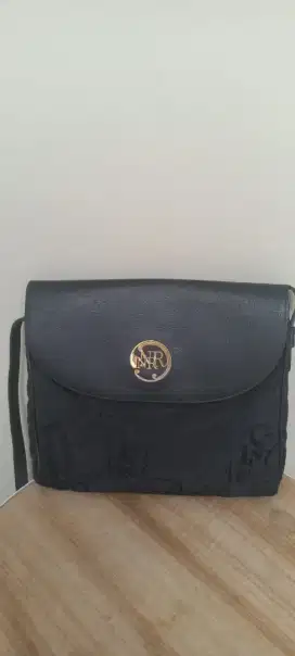 Sling bag kulit Asli Nina Ricci