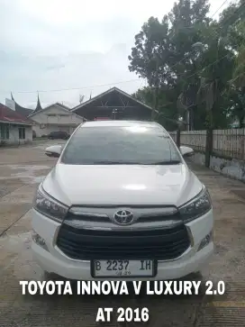 Toyota innova v luxury