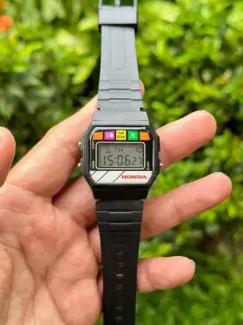 Jam tangan honda