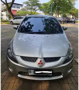 Mitsubishi Grandis 2005 MINT Siap Mudik.