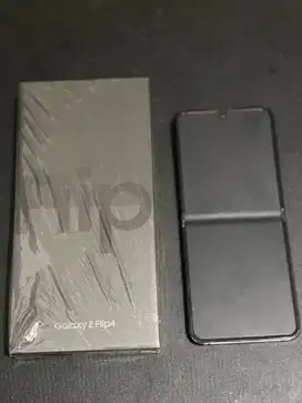 Mau jual Samsung flip 4 256gb kayak baru lengkap no minus Siap dibli