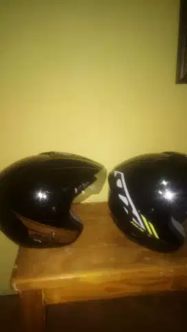 Jual murah helm yamaha 2 pcs