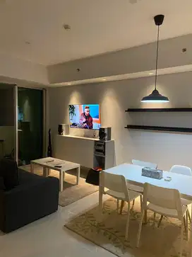 SEWA APARTEMEN 2BR KEMANG VILLAGE INTERCON LT.16 (Freshly Renovated)