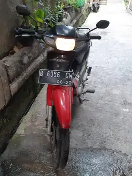 SUPRA X 2002 Merah hitam orisinil pajak hidup