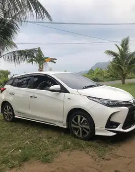 CASH 213jt Nego- TOYOTA YARIS TRD SPORTIVO CVT 7 AB 2021