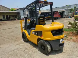 Forklift 3 ton caterpilar