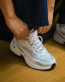 PUMA Teveris Nitro Vortex 43 White cool grey sepatu sneakers casual
