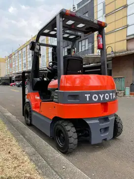 Toyota Forklift Elektrik 2 ton Japan Excellent Condition