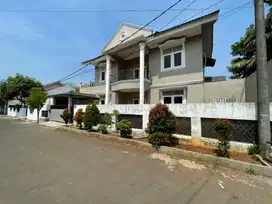 Rumah Strategis (10 menit dari MRT Lebak Bulus) Hadap Timur (One-gate)