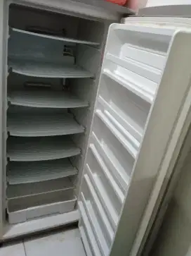 Jual Freezer 6 rak merk Aqua