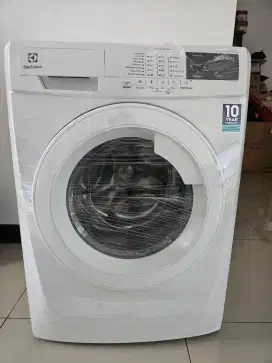 Mesin Cuci ExDisplay Like new Electrolux ewf85743 Vapour action 7,5 Kg