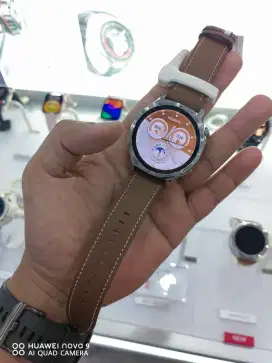 Huawei Watch GT5 Brown Leather Edition Exclusive di ERAFONE PARAGON