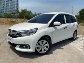 Honda Mobilio 1.5 S Bensin-MT 2022 Putih LBAD