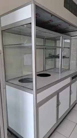 Etalase Makanan Minuman
