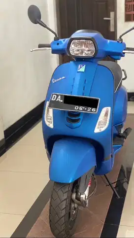 Vespa Iget 125 Biru 2021