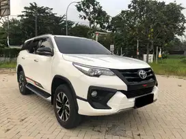 Toyota Fortuner 2.4 VRZ TRD 2018