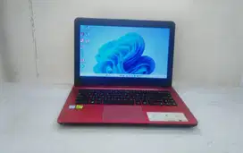 Jual laptop Grafis Asus X441UB i3-6006U/4gb/240gb+1tb/14inci/DualVGA