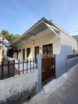 DIKONTRAKKAN RUMAH DAERAH JAKARTA SELATAN