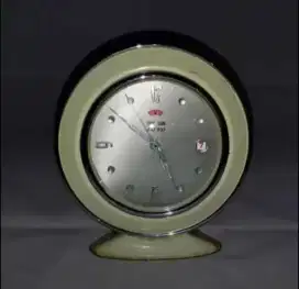 Jam weker vintage hero kondisi nyala