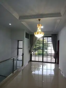 Rumah Cluster Siap Huni Emerald Sektor 9 Bintaro Jaya Tangsel